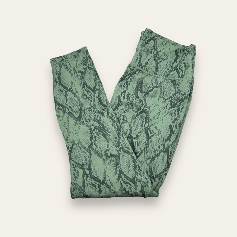 Fabletics Powerhold 7/8 Leggings Snakeskin print NWT size M